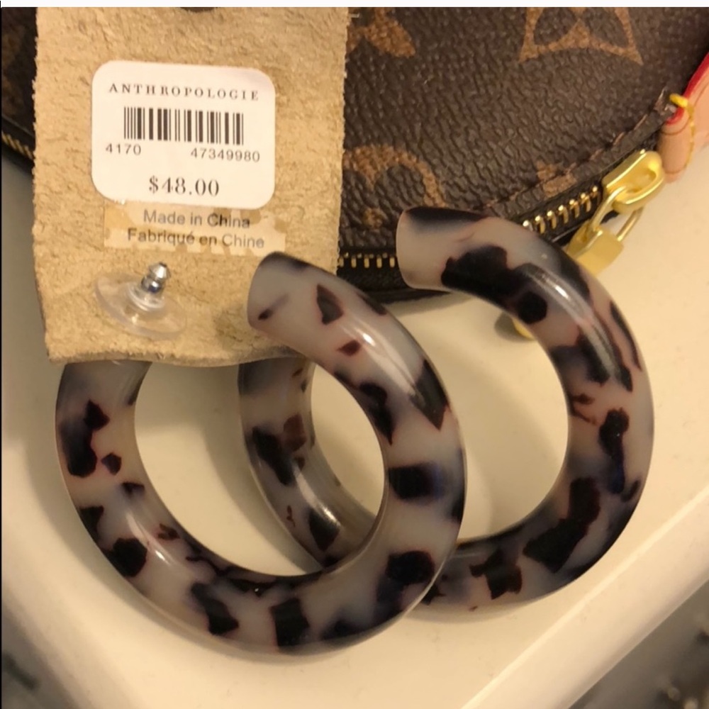 NWT Anthropologie Tortoise Resin Hoop Earrings